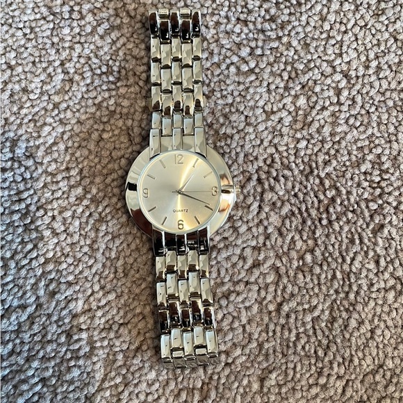 Classic Watch - Picture 2 of 5